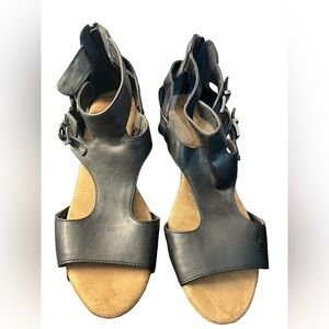 Croft & Barrow Women’s Black Sandals Size 9M